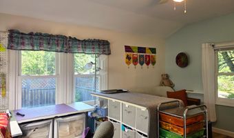 272 Belmont Ave, Belfast, ME 04915