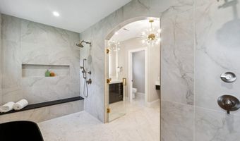 7805 CAYUGA Ave, Bethesda, MD 20817