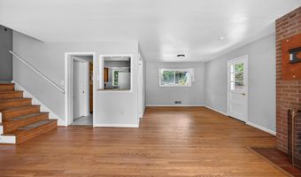 3303 17TH St N, Arlington, VA 22201