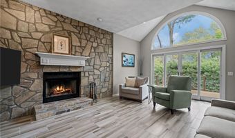 329 Wickham Rd, North Kingstown, RI 02852