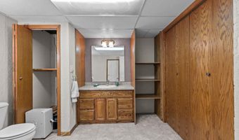 630 W CAPITOL Dr, Appleton, WI 54911