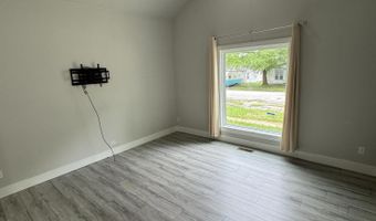 108 Jasper St, Aurora, MO 65605