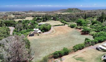 1074 Olinda Rd B, Makawao, HI 96768