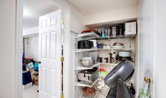7108 LANIER St, Annandale, VA 22003