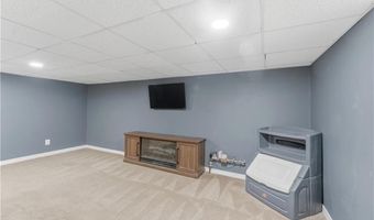 29 Dix Ave, Johnston, RI 02919