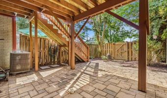 6645 MEDINAH Ln, Alexandria, VA 22312