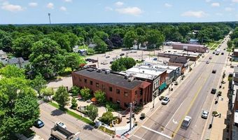 426 N Main St, Almont, MI 48003