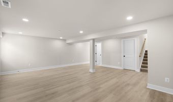 16203 PENNSBURY Dr, Bowie, MD 20716