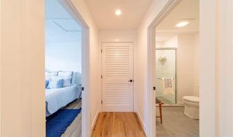 32 Exchange St 101, East Greenwich, RI 02818