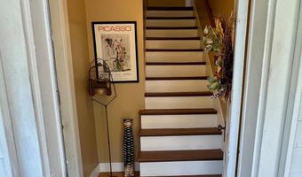 23 Holland St, Bangor, ME 04401