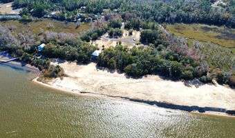 184 River Chase Rd, Apalachicola, FL 32320