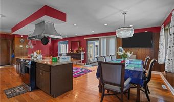 37 Pinewood Dr, North Providence, RI 02904
