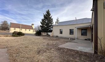 208 S White Oaks Ave, Capitan, NM 88316