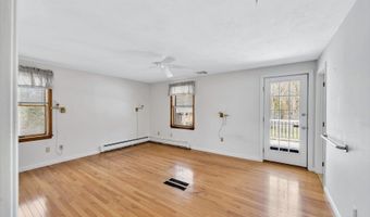 52 Clubhouse Dr, Bourne, MA 02532