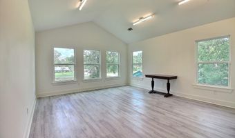 11072 Blackwater Rd, Baker, LA 70714