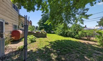 178 W SHELLEY Dr, Claymont, DE 19703