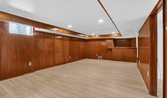 3601 CREST Dr, Annandale, VA 22003