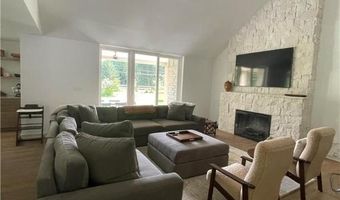 2260 Nottingham Rd, Allentown, PA 18103