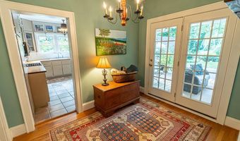 461 Circle Dr, Abingdon, VA 24210