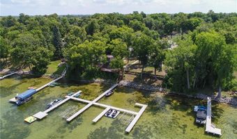 1321 S Darling Dr NW, Alexandria, MN 56308