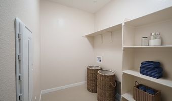 2053 Hyacinth Ct, Plumas Lake, CA 95961