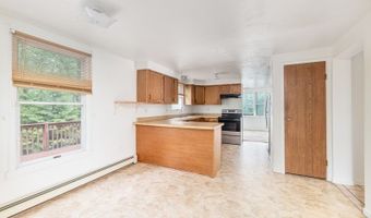 15 Lisa Dr, Alloway, NJ 07422