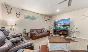 5236 SHADOW ROCK Dr, Cheyenne, WY 82009