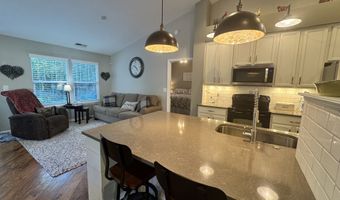 7327 Oak Knoll Dr, Indianapolis, IN 46217