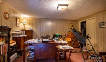 1306 Fork Mountain Rd, Bakersville, NC 28705