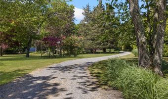 621 E Shore Rd, Jamestown, RI 02835
