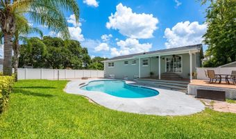 504 TEAKWOOD Dr, Altamonte Springs, FL 32714