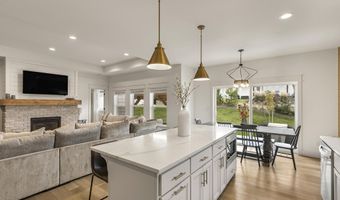 6482 Crown Cres, Ammon, ID 83406