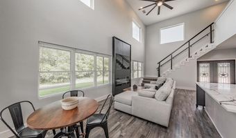 460 Rolling Hills Blvd, Alvord, TX 76225