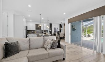 325 SHORE CRAB Way, Apollo Beach, FL 33572