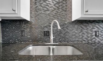 2901 N Towne Dr, Altus, OK 73521
