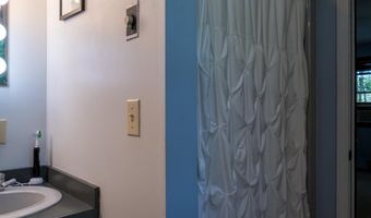 9 Kennebec Cir, Bath, ME 04530