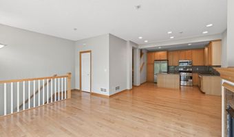 15589 Dwellers Way 1003, Apple Valley, MN 55124