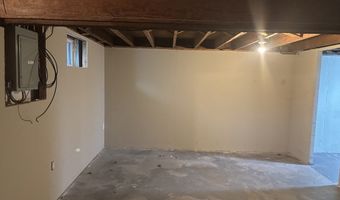 6 Pleasant St, Blackstone, MA 01504