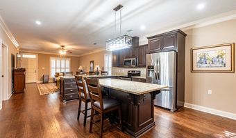 1739 ARLINGTON PARK Cir, Albany, GA 31701