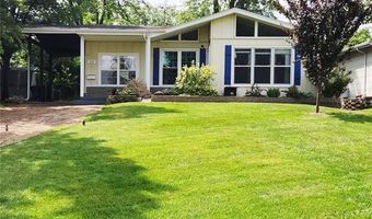 316 Lakeside Dr, Ballwin, MO 63021