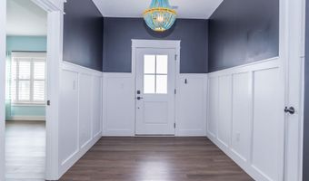 902 Stonehenge Dr, Bedford, IN 47421