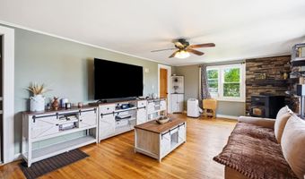 10 First St, Canaan, NH 03741