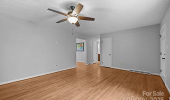 20 Summit Dr, Arden, NC 28704