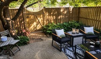 3315 S STAFFORD St, Arlington, VA 22206