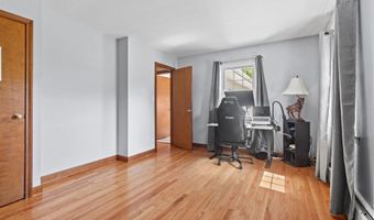24 Maple Edge Dr, Bloomfield, CT 06002