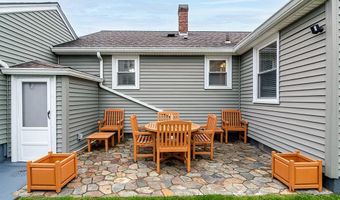 212 S Spruce St, East Providence, RI 02914