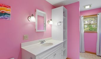 925 Hinesburg Rd, Brattleboro, VT 05301