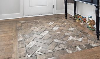 1210 Signal Lake Ct, Baldwin City, KS 66006