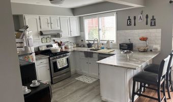 4 Sickle St, Andover, NJ 07801