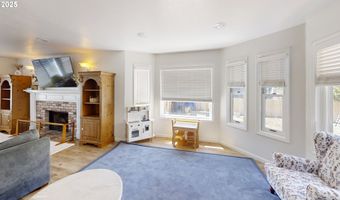 947 3RD St, Brookings, OR 97415